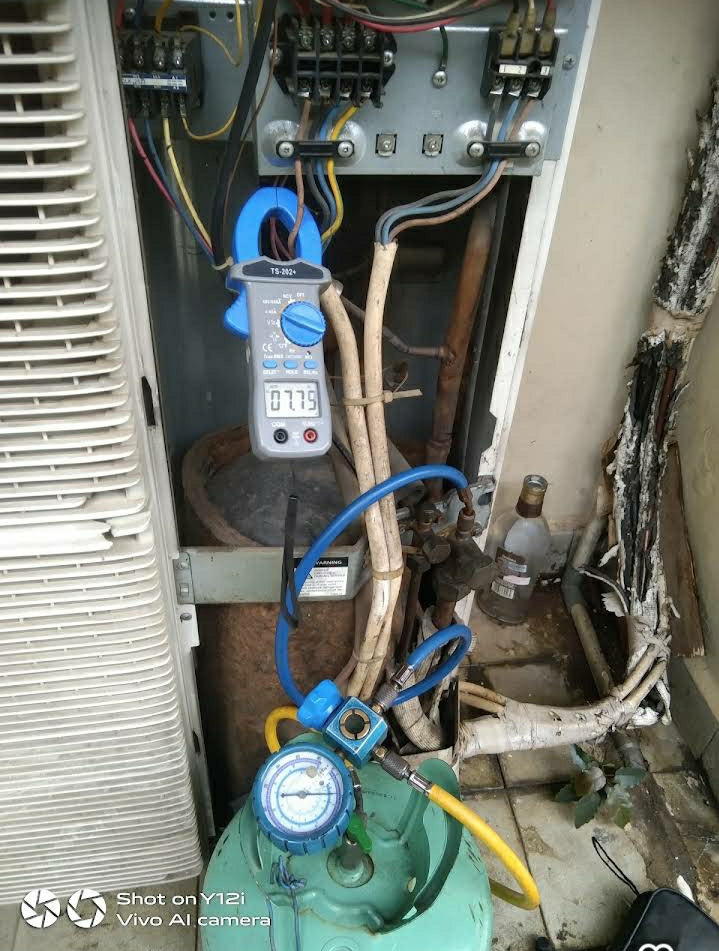 Perbaikan outdoor AC